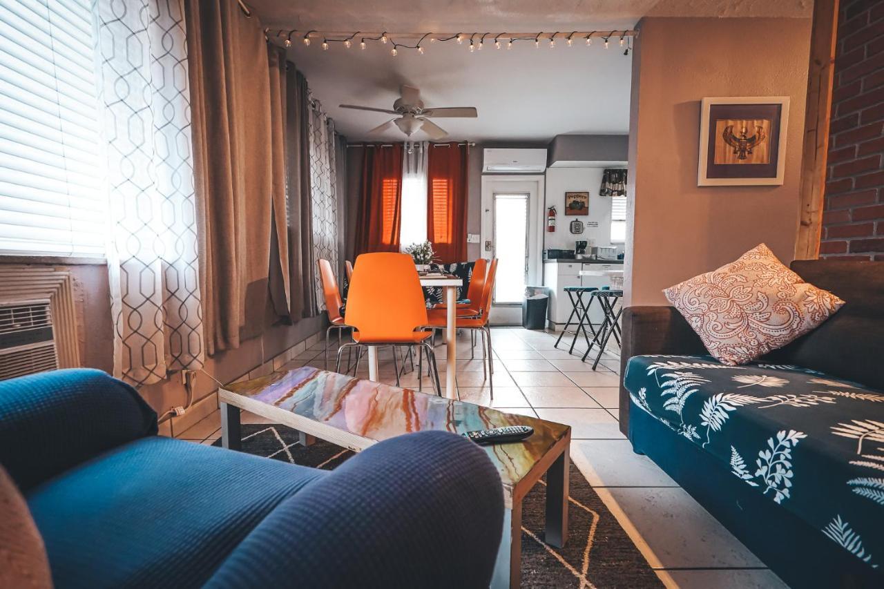 Hollywood Light Haven Lodge Экстерьер фото